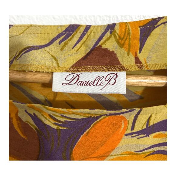 Vintage 1970 Danielle B Womens Tropical Cotton Blouse with Metallic Buttons - Picture 4 of 4